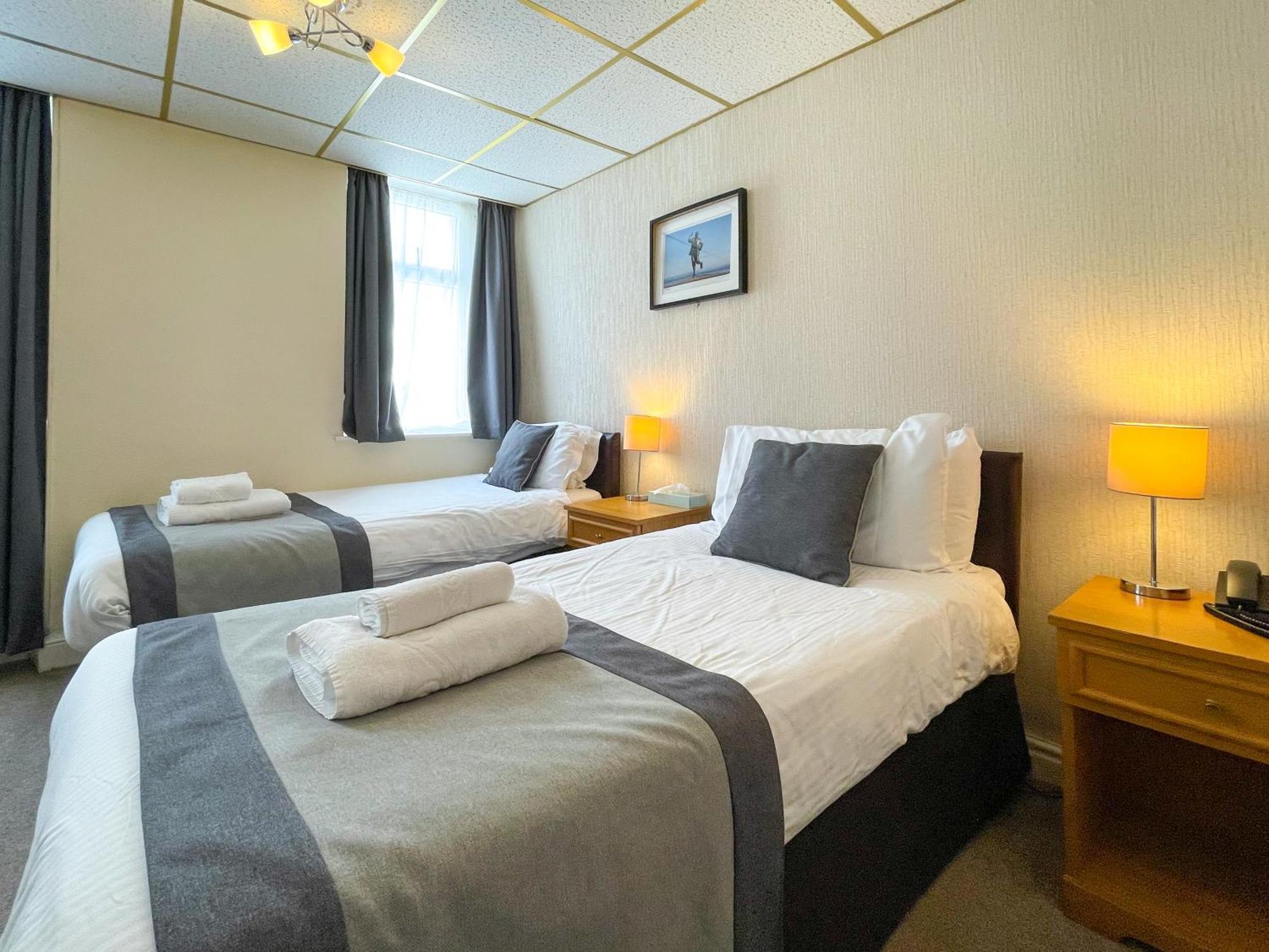 The Auckland Hotel モアカム エクステリア 写真